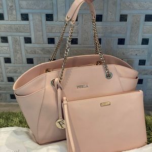 ⭐️LIKE NEW!⭐️ FURLA Light Pink Chain Tote